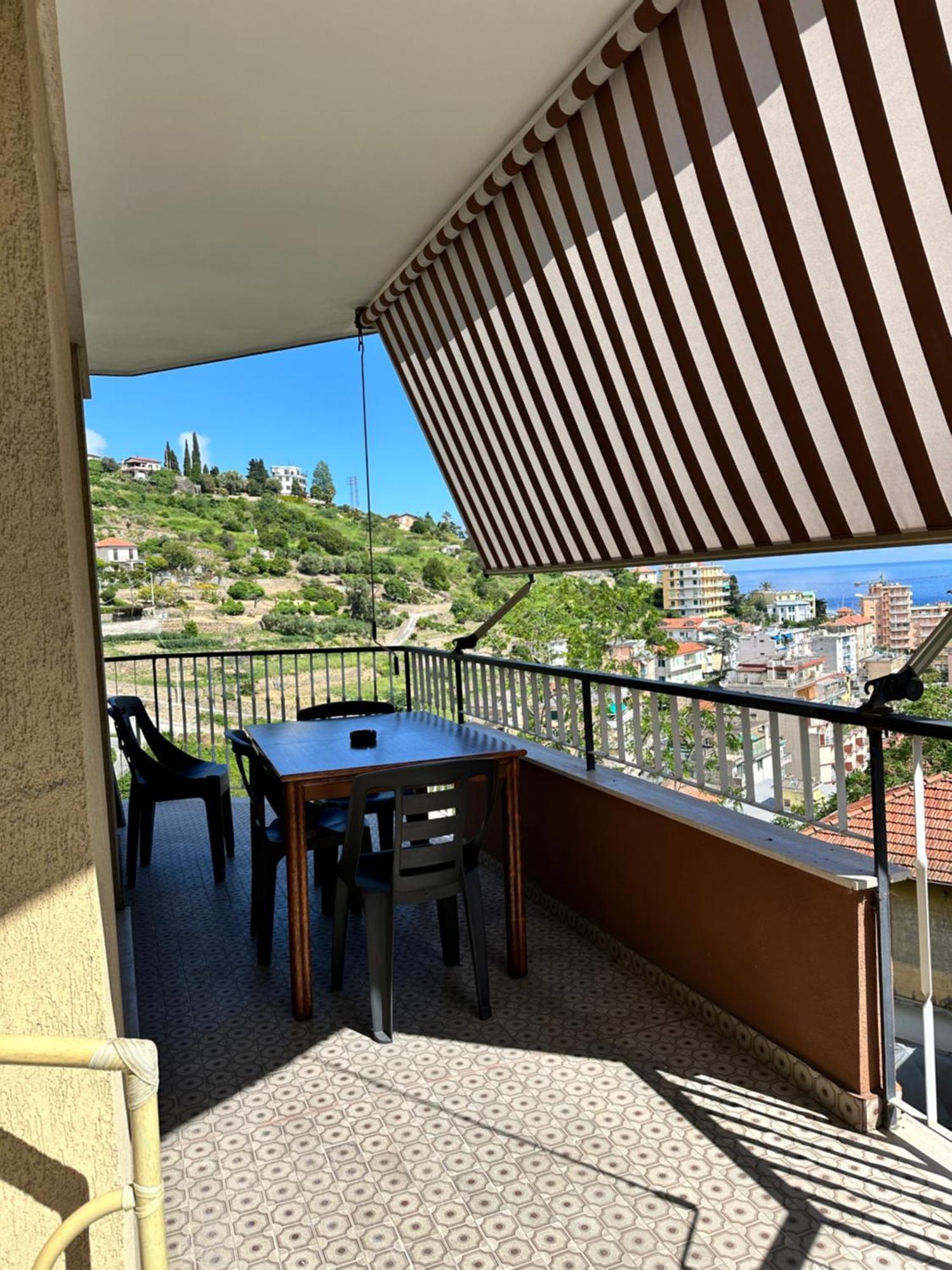 Appartamento Vista Mare, Sanremo Bagian luar foto